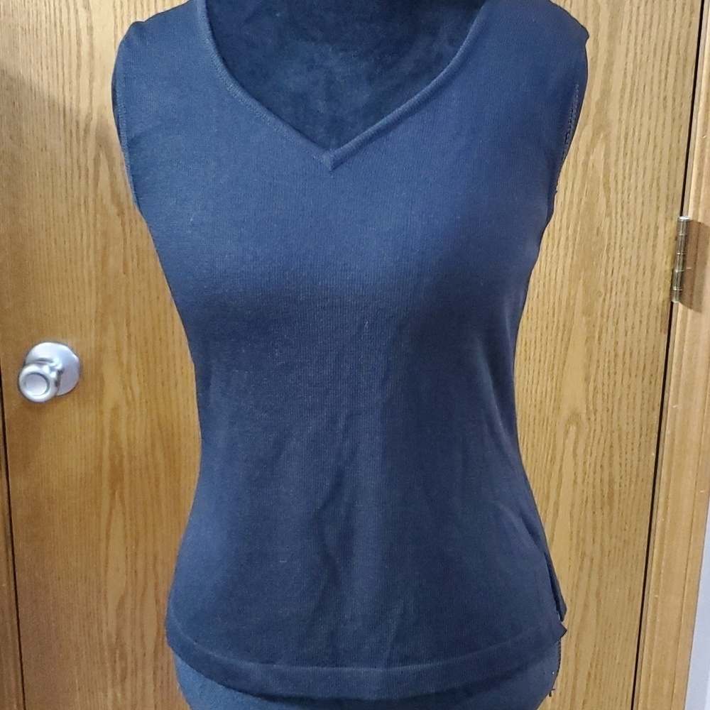 Ming Wang sapphire knit black v neck sweater tank